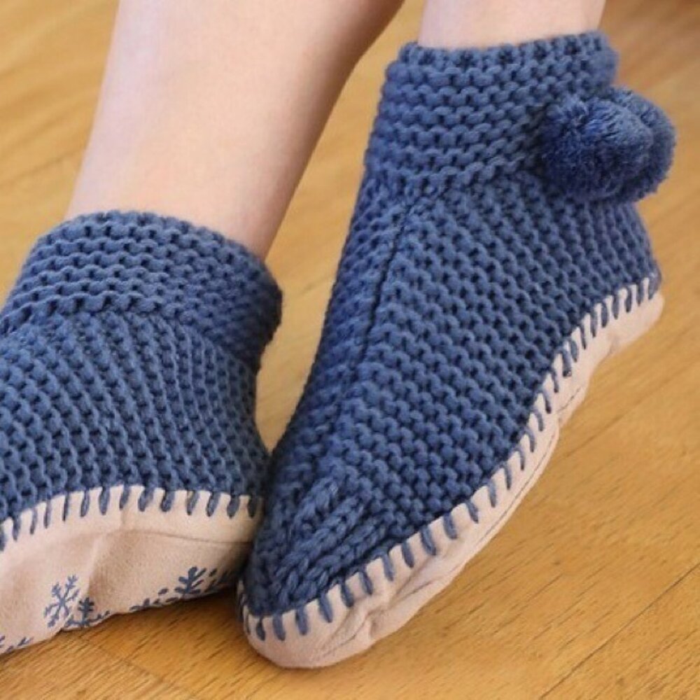 Hand Knitted Snowflake Slipper Booties Women Size 6/7 Small/Med Lined Blue